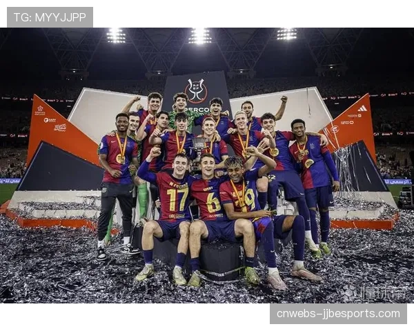 巴塞罗那俱乐部为梯队小将亚马尔的16岁生日举办特别庆祝活动 巴塞罗那俱乐部为梯队小将亚马尔的16岁生日举办特别庆祝活动